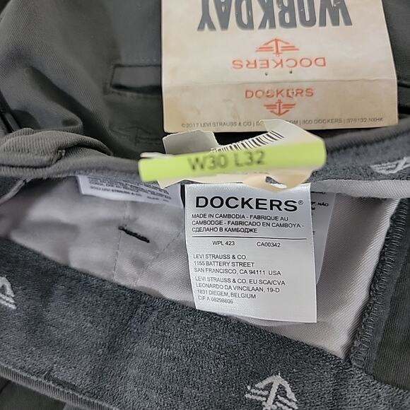 Dockers Workday Khaki Smart Flex 360 Pants Men’s 30x32 Gray NWT Stretch - Picture 6 of 10